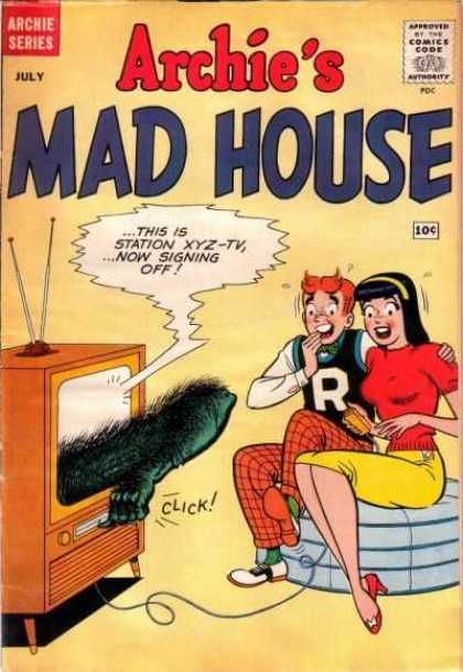 Archie's Madhouse 6 - Television - Ghost - Scared Girl - Station - Sofa