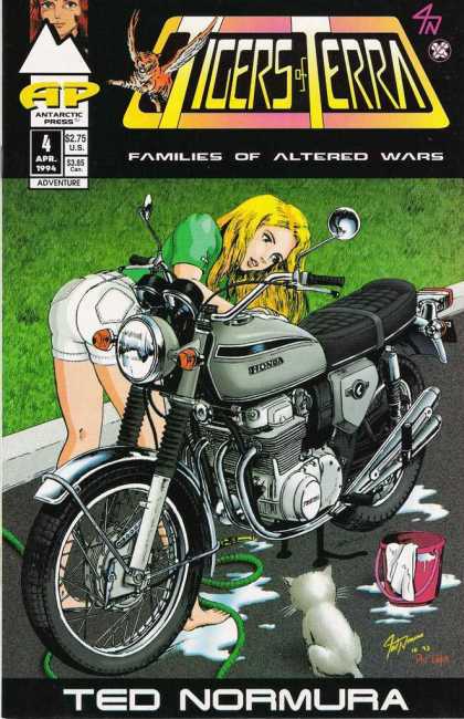 Tigers of Terra 4 - Honda Motorcycle - Families Of Altered Wars - White Catwhite Shorts - Clean Machine - Blond Cleaning